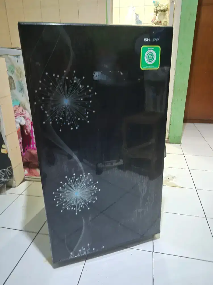 Kulkas 1 pintu Sharp kirei sjx 165 orisinil segel