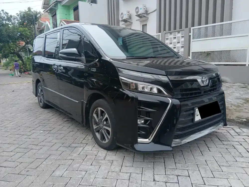 Toyota Voxy 2.0 2020 matic km 57ribu