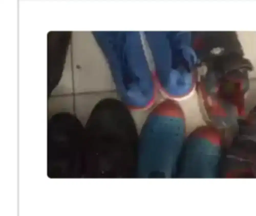 Sepatu untuk anak 8-10th laki perpasang