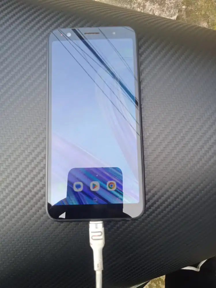 Asus Zenfone live l1 2/16 hp only