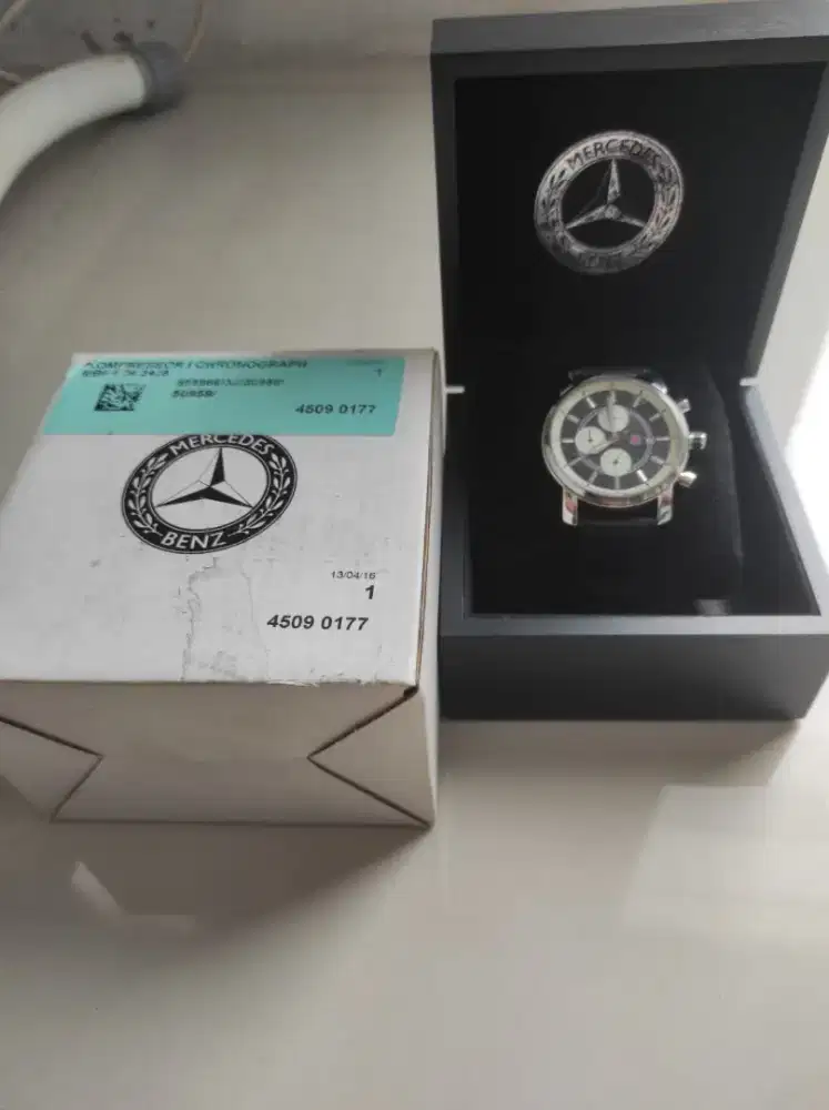 Jam Tangan Mercedes Benz