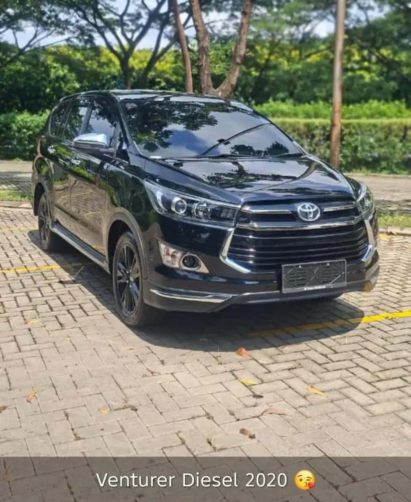 Toyota Innova Venturer 2.4L Diesel 2020 Record Like New