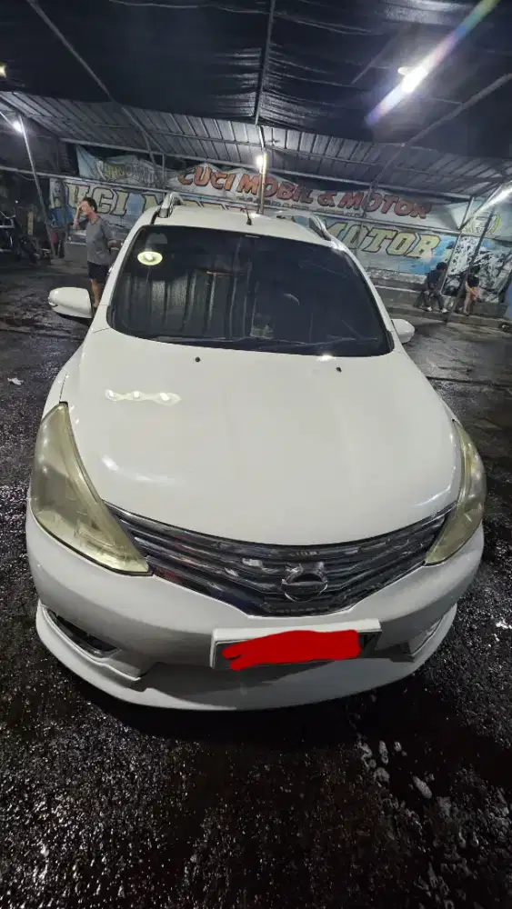 Dijual cepat mobil nissan livina hws 2014 pemakaian pribadi