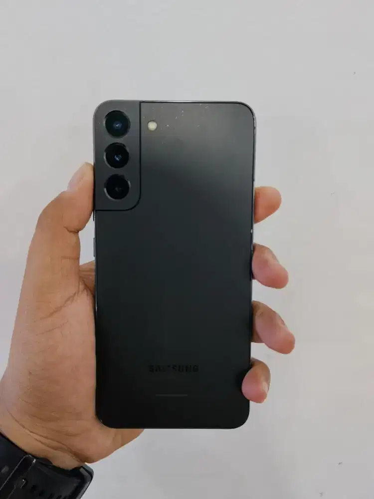 Samsung galaxy S22+ 8/128