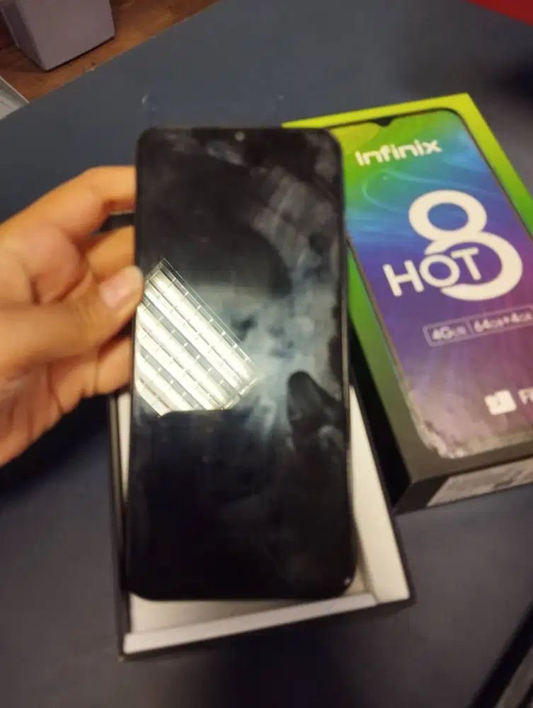 Infinix Hot 8 RAM 4/64GB | Baterai 5000mAh | Harga Nego