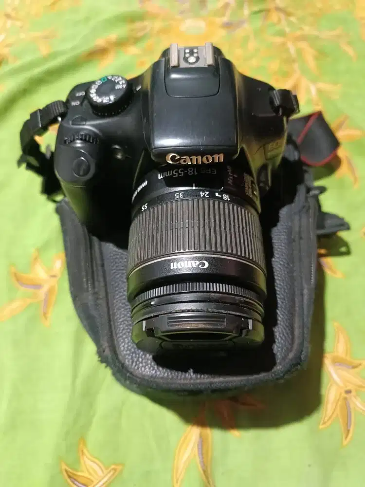 Kamera Canon EOS 1100D