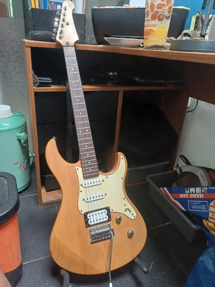 Gitar Listrik Yamaha Pacifica Pac112V