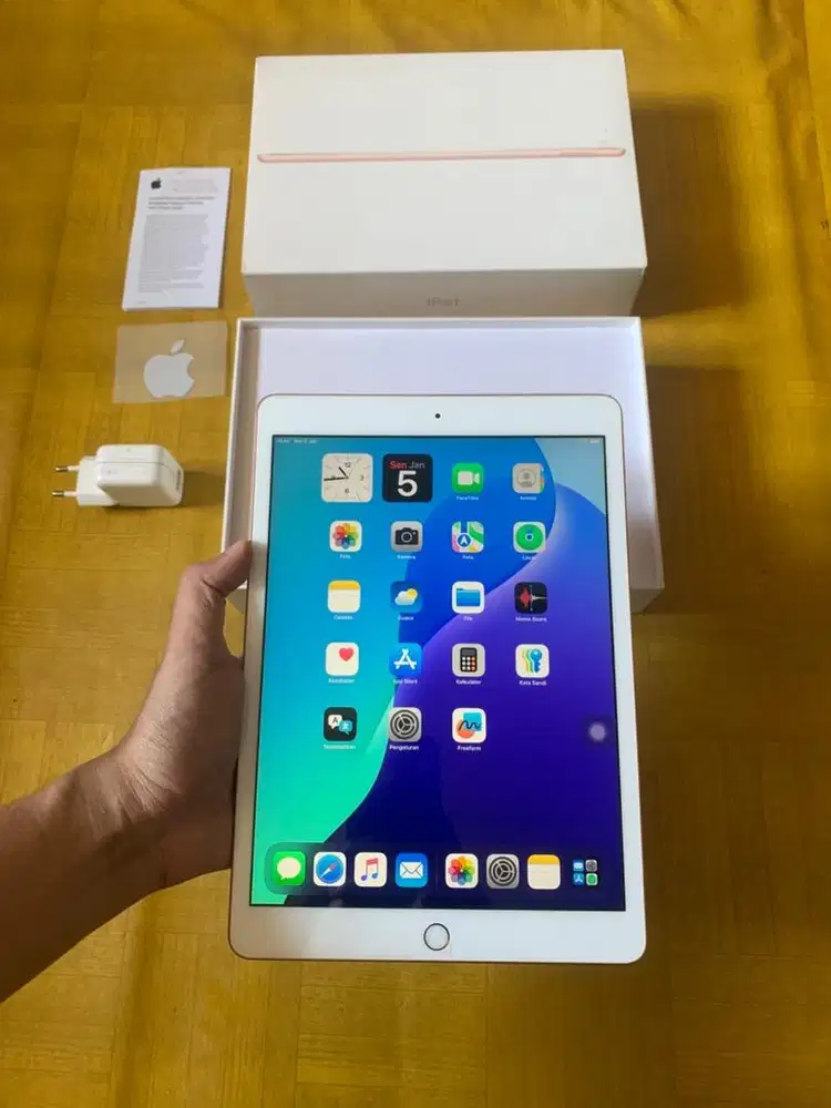 Ipad gen 7 32GB wifi ex iBox Fullset