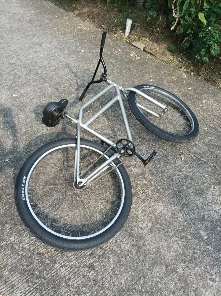 Sepeda custom klunkers lowrider cruiser