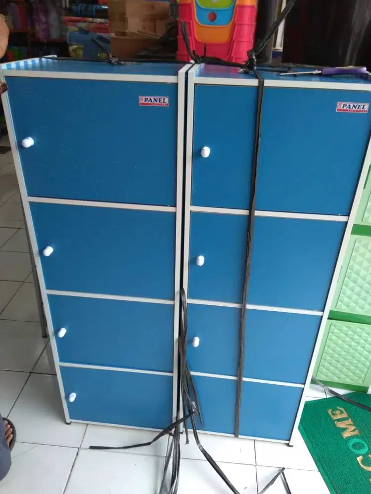 lemari rak pintu panel