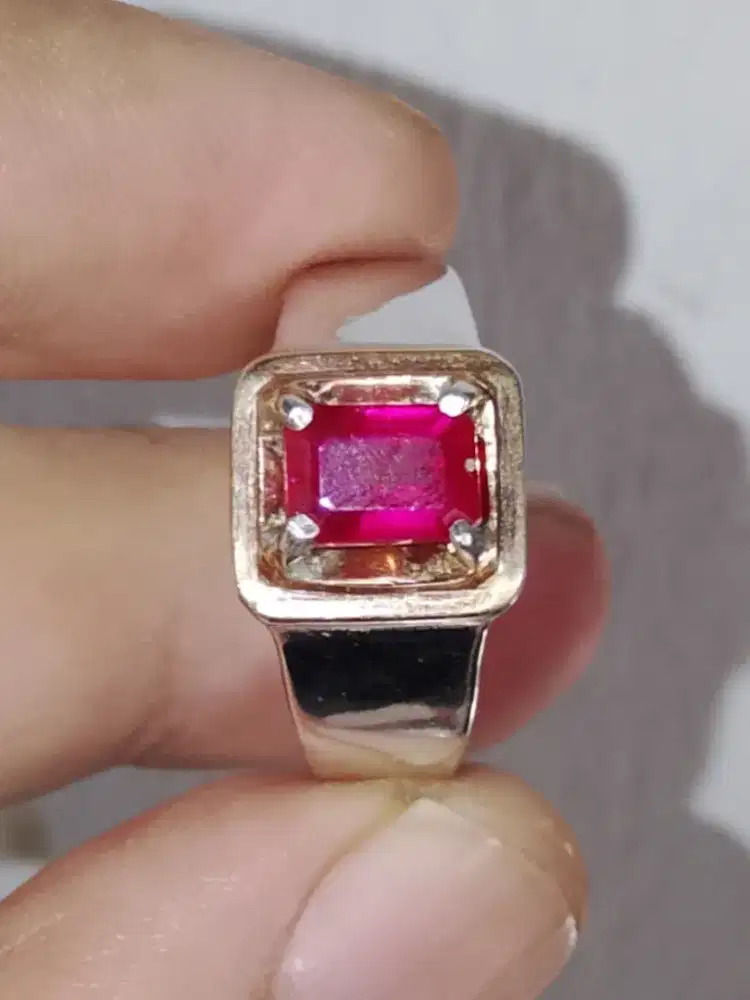 Natural Ruby (Corundum) 1.90 Ct • Gems id WGL