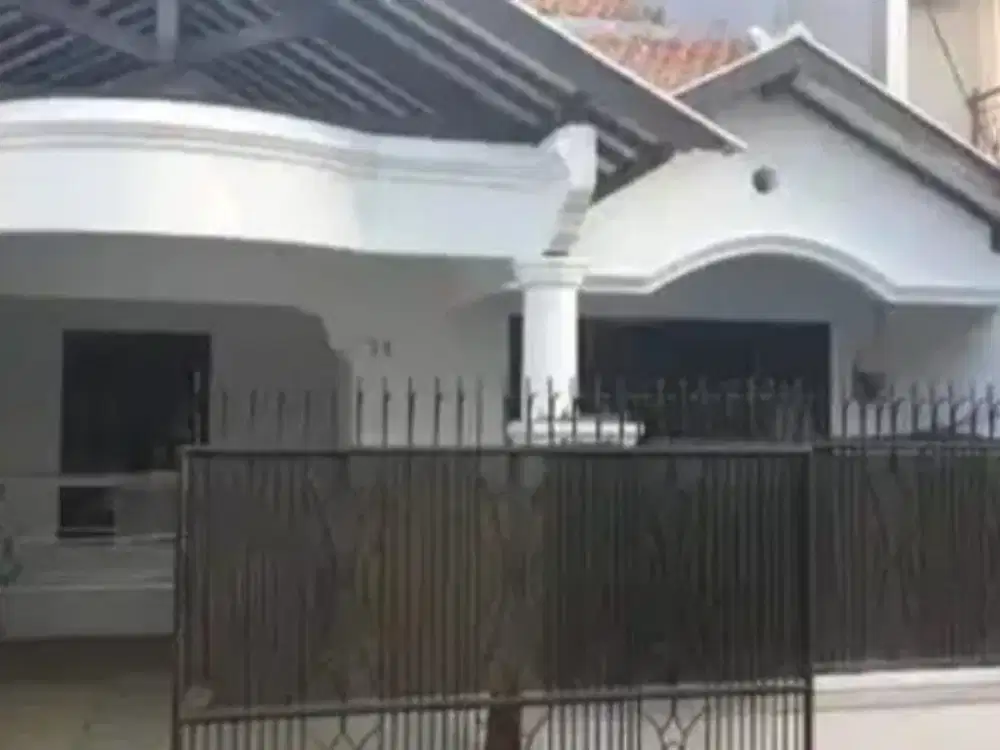 Disewakan rumah bagus terawat dan siap huni, strategis di area Kayu Putih, Jakarta Timur