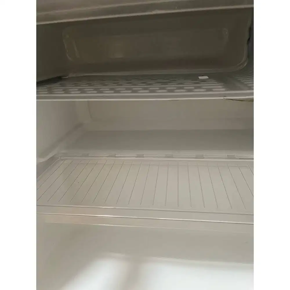 Kulkas Mini Toshiba Glacio - NEGO Tipis