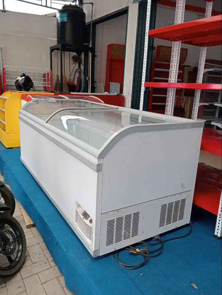Freezer sleding bekas merk AHT 950L mesin normal jaya,siap pakai