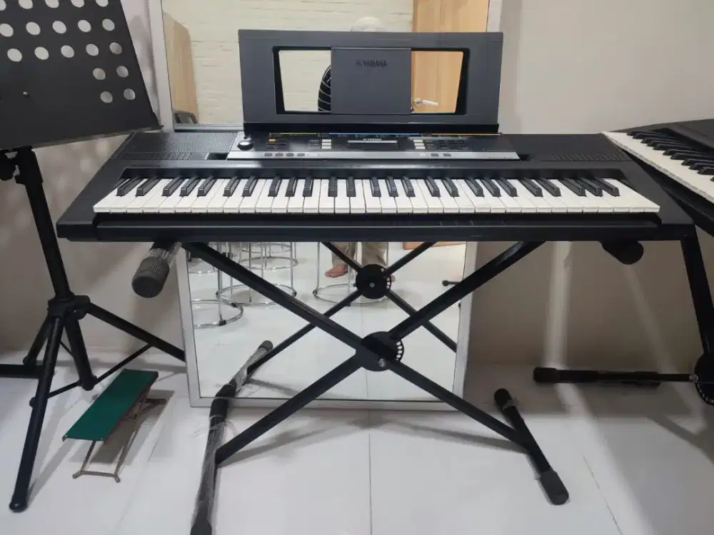 Yamaha PSR E-243