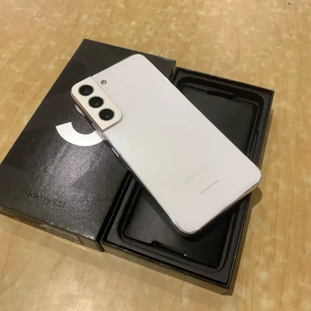 Samsung Galaxy S22 5G 8/256 GB Fullset Resmi SEIN Indo