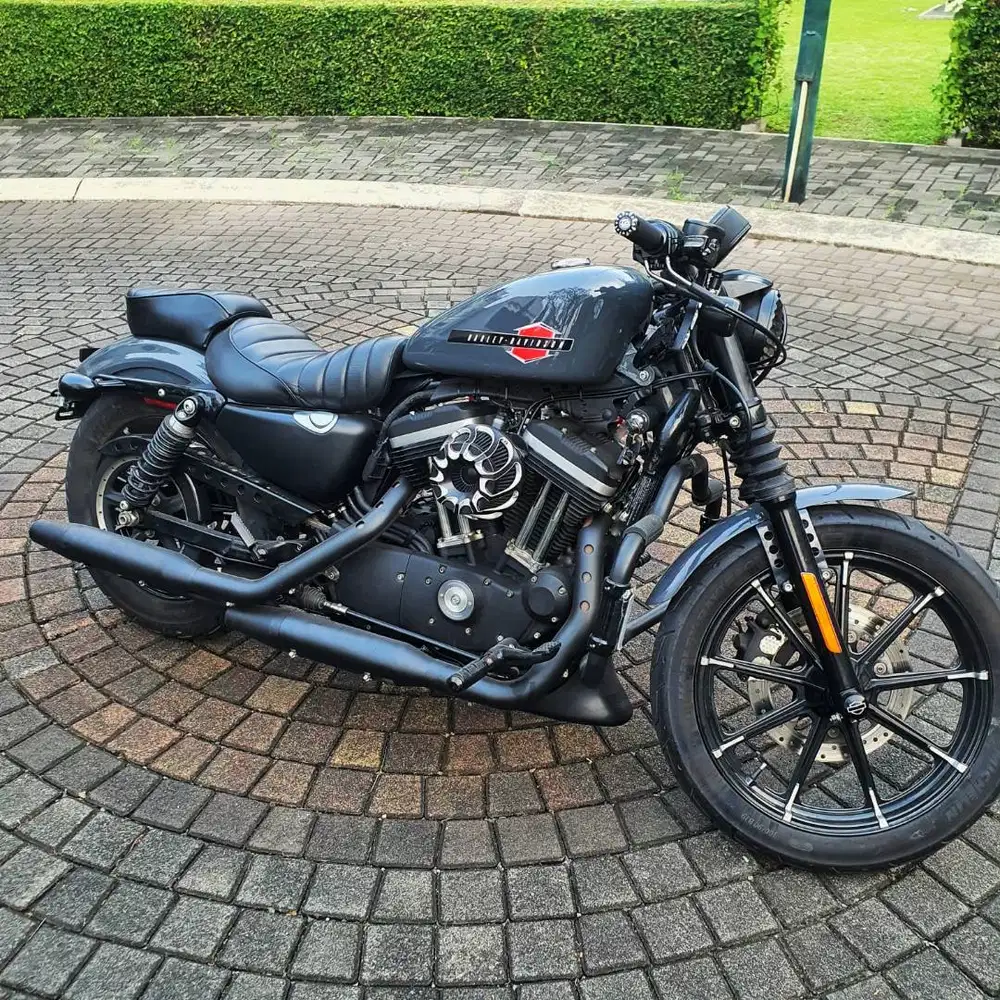Harley Davidson  Sportster Iron 883 XL
