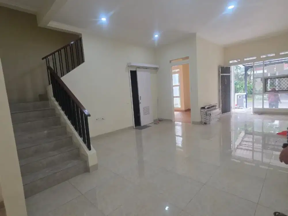 Rumah di Cluster Darwin Gading Serpong, Like New, Baru Renovasi
