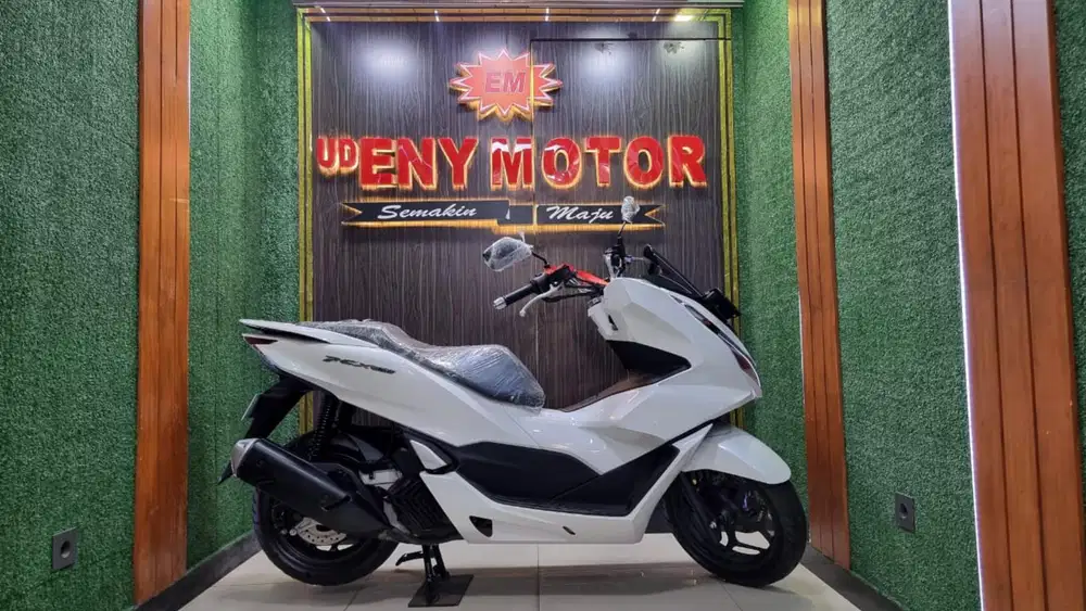 UD ENY MOTOR- HONDA PCX 160 CBS TAHUN 2023 SUPER