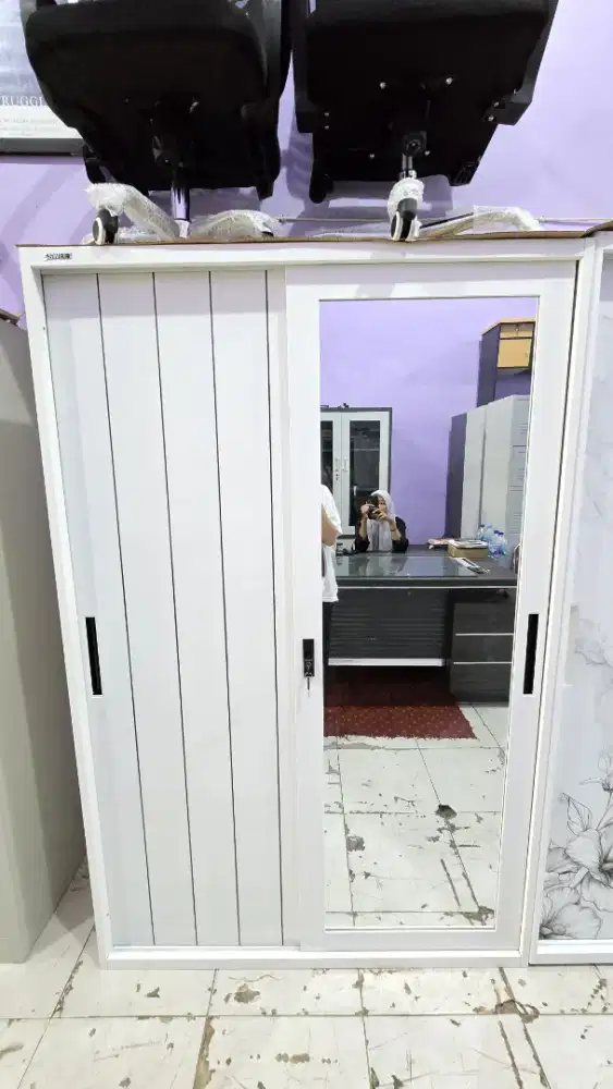 Lemari pakaian jumbo