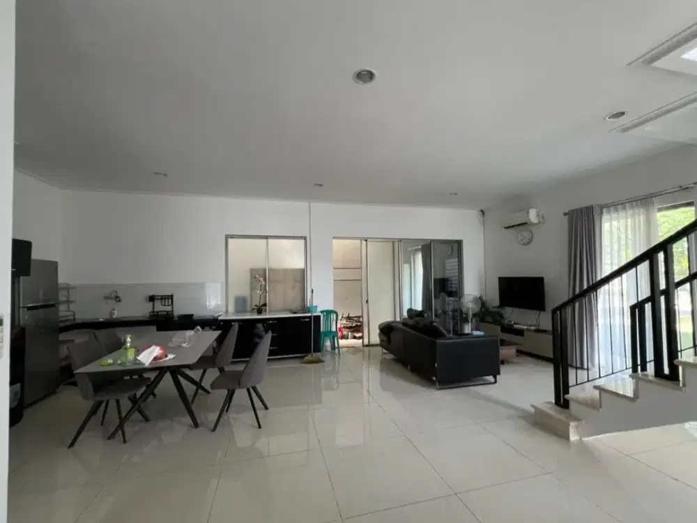 Sewa rumah pantai indah kapuk golf island 15x15 hoek furnish bagus