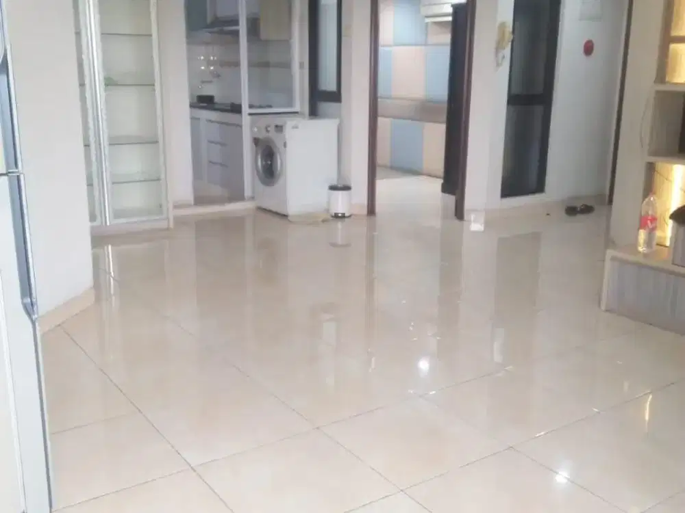 Dijual Cepat Kondominium Golf Karawaci Sebelah Uph Semifurnish Siap Huni