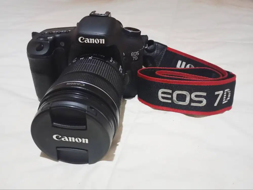 Kamera Canon 7D+Lensa 18-135