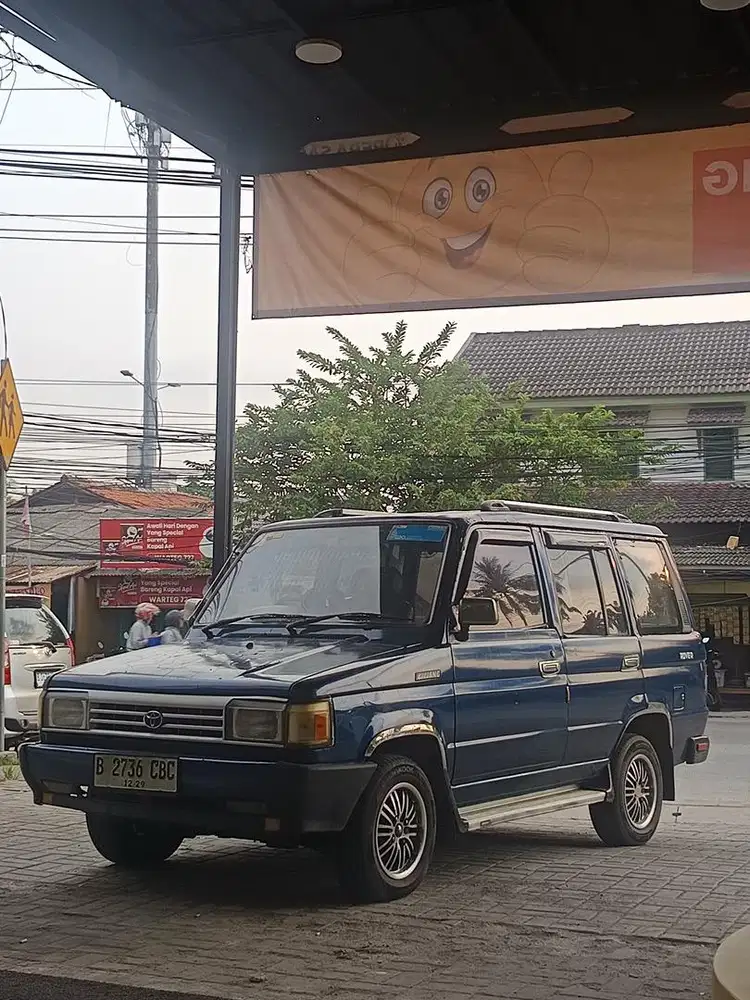 Kijang Rover 1994