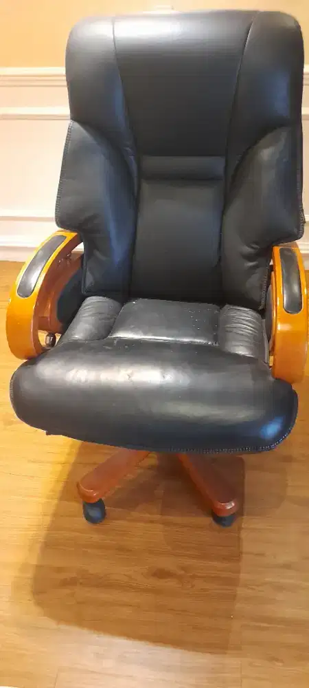 Kursi Kantor INFORMA KING Like New (Luxury Series)