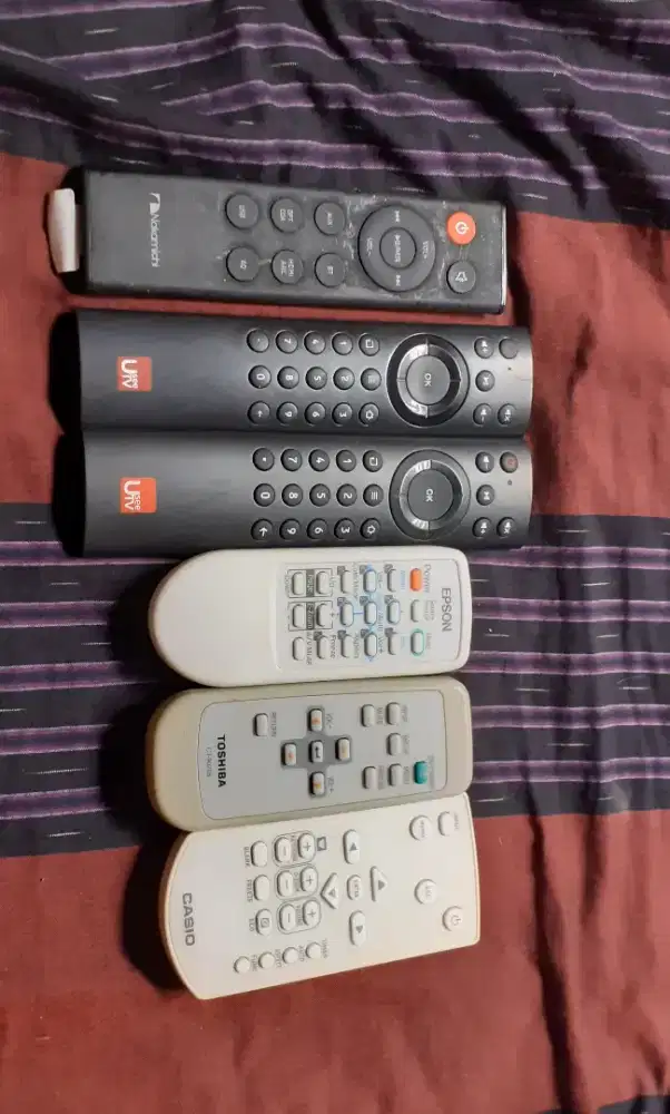 Macam-macam Remot Nakamichi, UseeTV, EPSON (6 pcs)