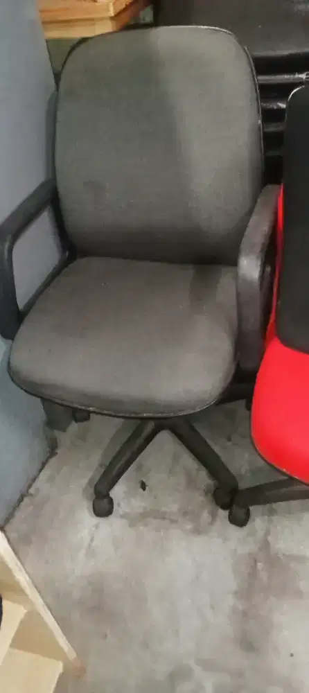 Kursi kantor sekond