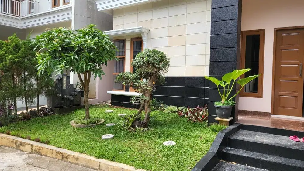 Dijual Rumah Cantik Terawat dan Asrih di Puri Sriwedari Cibubur