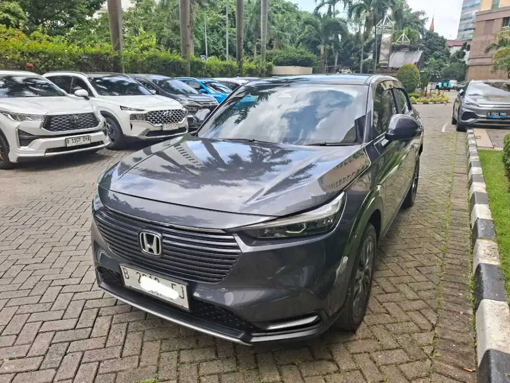 HONDA HRV. SE. 2022 SENSING. MATIC. KM 25 RIBU. SERVICE RECORD.