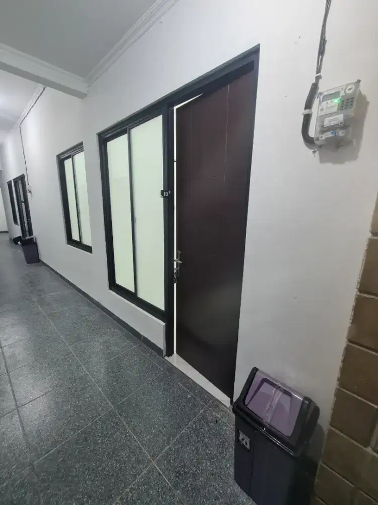 Bayar Bulanan Rumah Kontrakan Almaz Residence 1Lt 2KT 1KM di Condet
