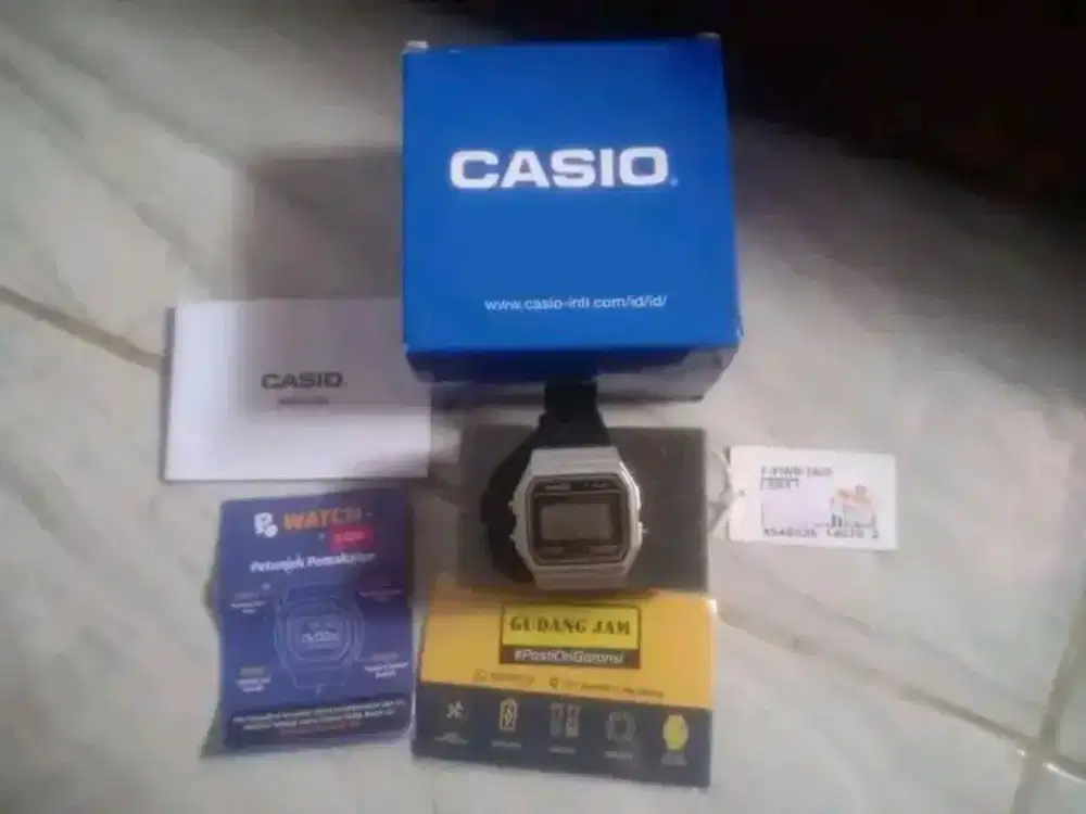 Casio F-91W silver