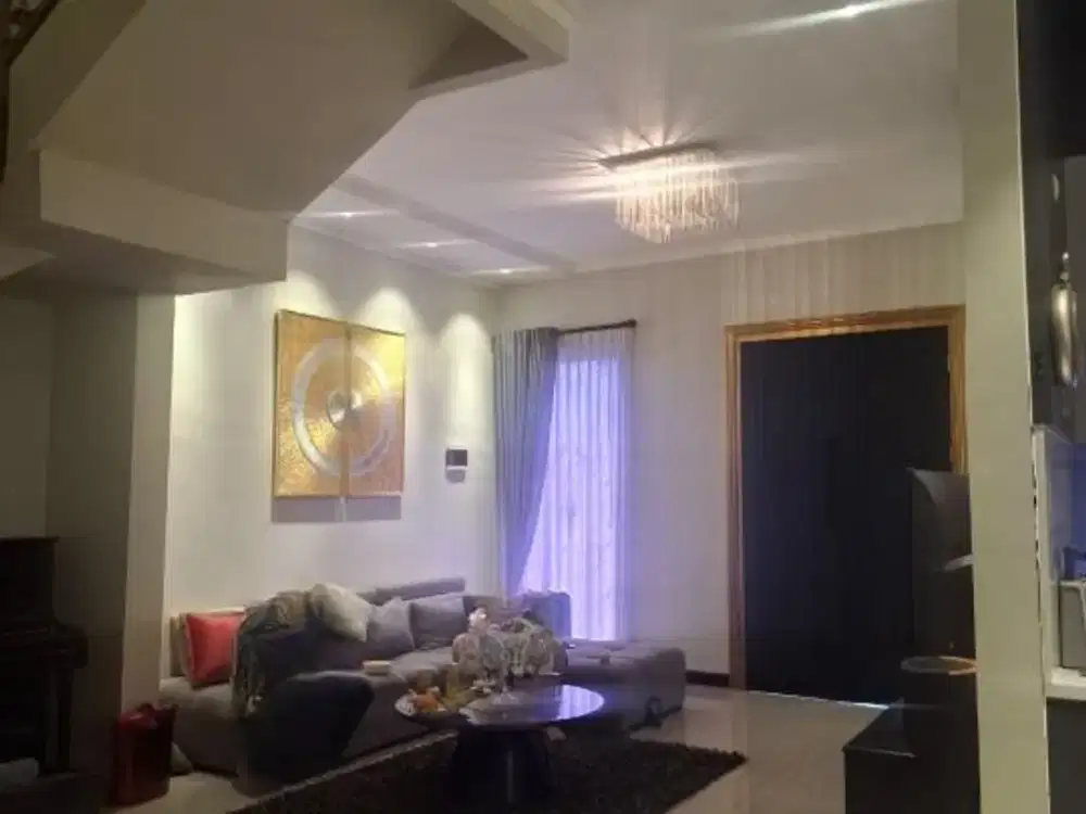 Rumah cantik siap huni harga nego sampe deal di cirendeu jakarta selatan