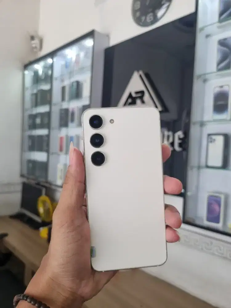 Samsung Galaxy S23 Second/Sein 8/256 GB Fullset  Kondisi mulus