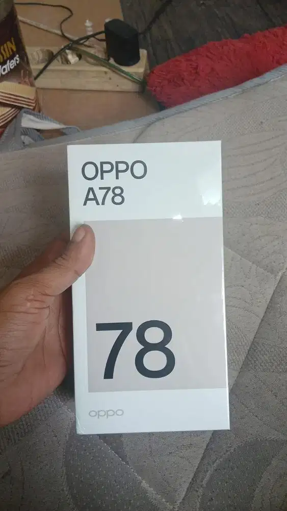 Oppo A78 8/256GB Warna Hijau Laut