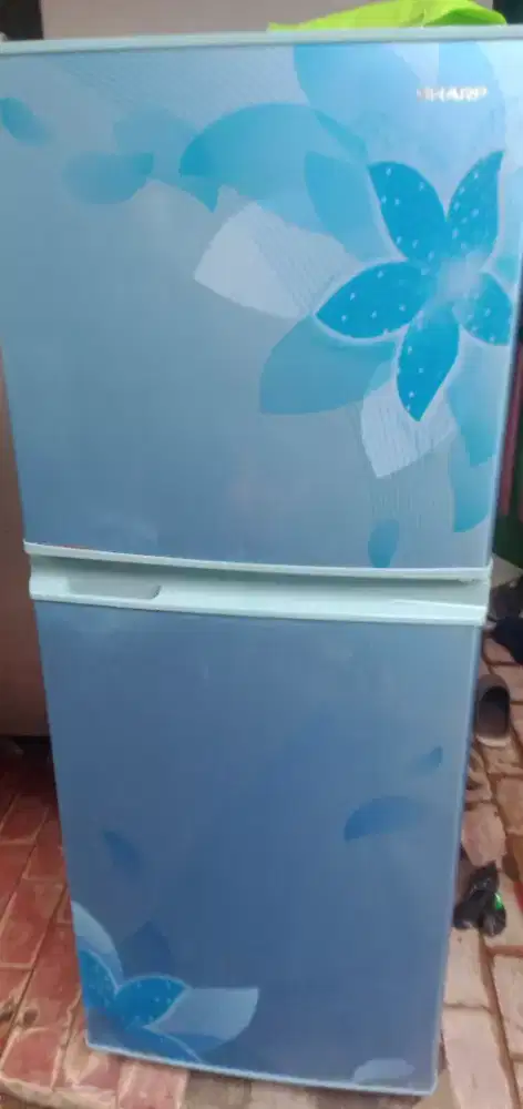 Dijual Kulkas 2 Pintu Merek Sharp