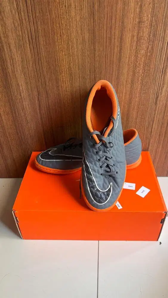 Sepatu Futsal Nike HYPERVENOM X