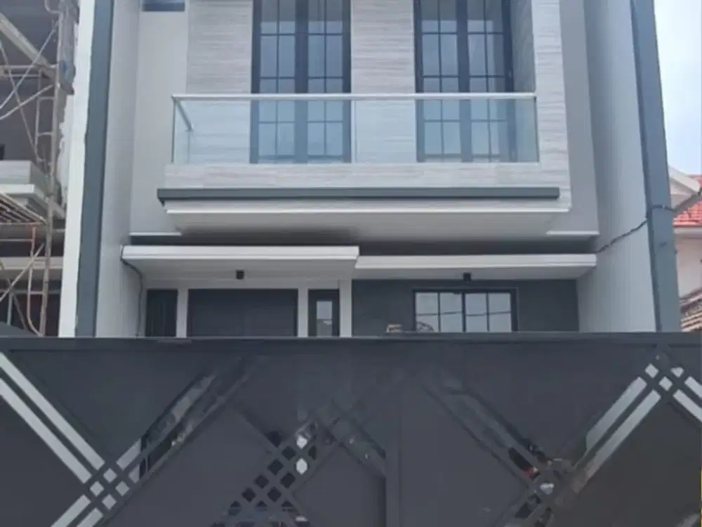 Manyar baru gress 2lt Row 3,5mbl dekat MERR