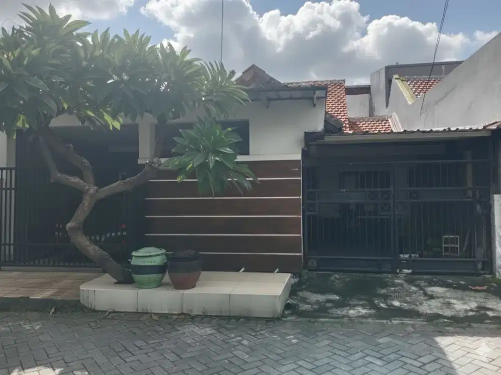 Rumah Pandugo Surabaya Timur Strategis Carport