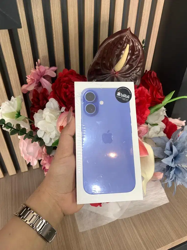 IPHONE 16 Ultramarine