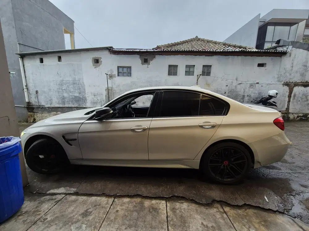 BMW 320i 2016 Bensin