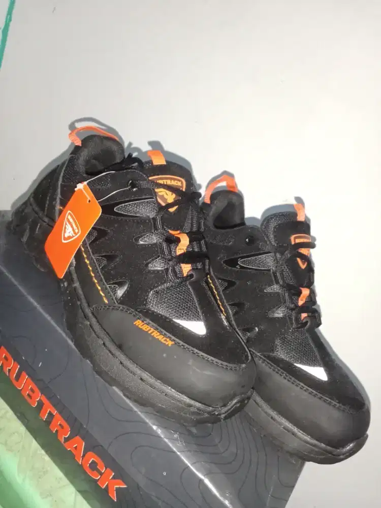 Rubtrack Mountain Series - Sagara Sepatu Trail Running