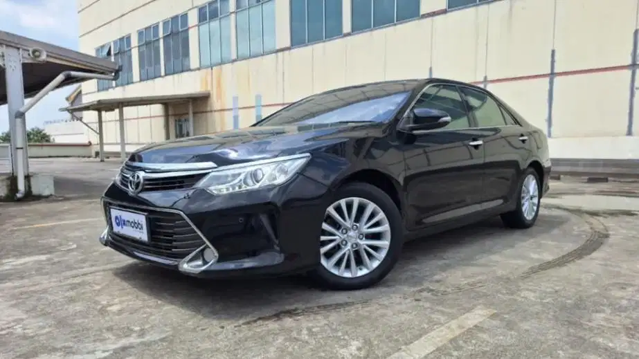 PROMO Toyota Camry 2.5 V Bensin-AT 2015 BAG