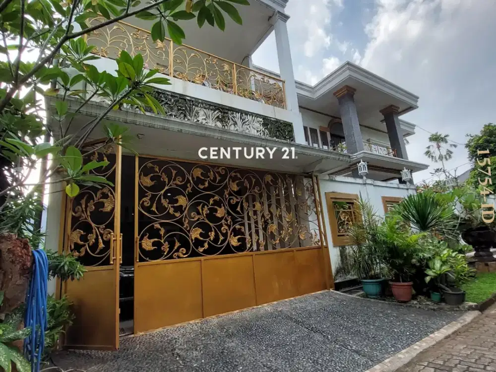 Rumah Mewah Dalam Perumahan Yang Asri Dan Strategis Dekat Stasiun