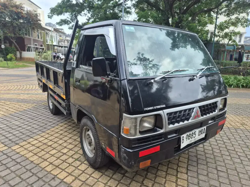 Mitsubishi L300 Pick up 3 way