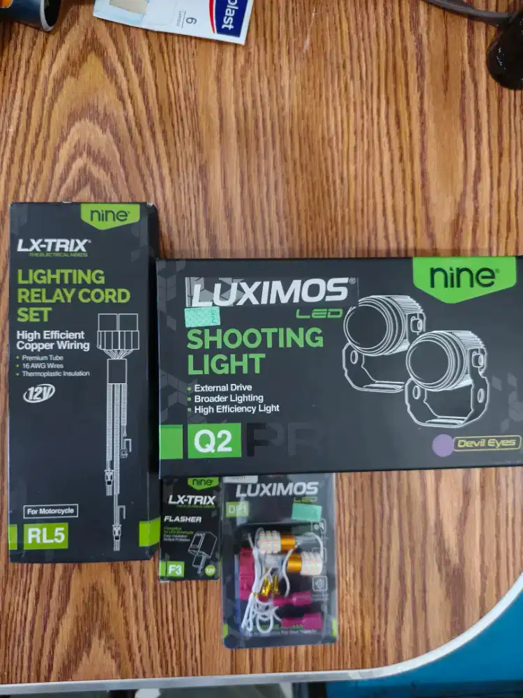 Lampu tembak dan lampu senja Nine LUXIMOS