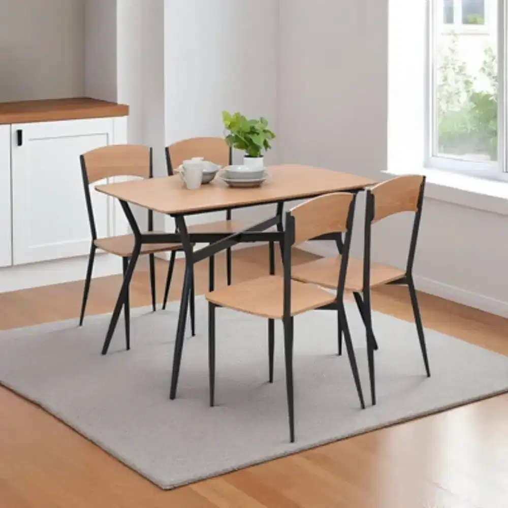 Meja Makan Set 4 Kursi Selma - Layana